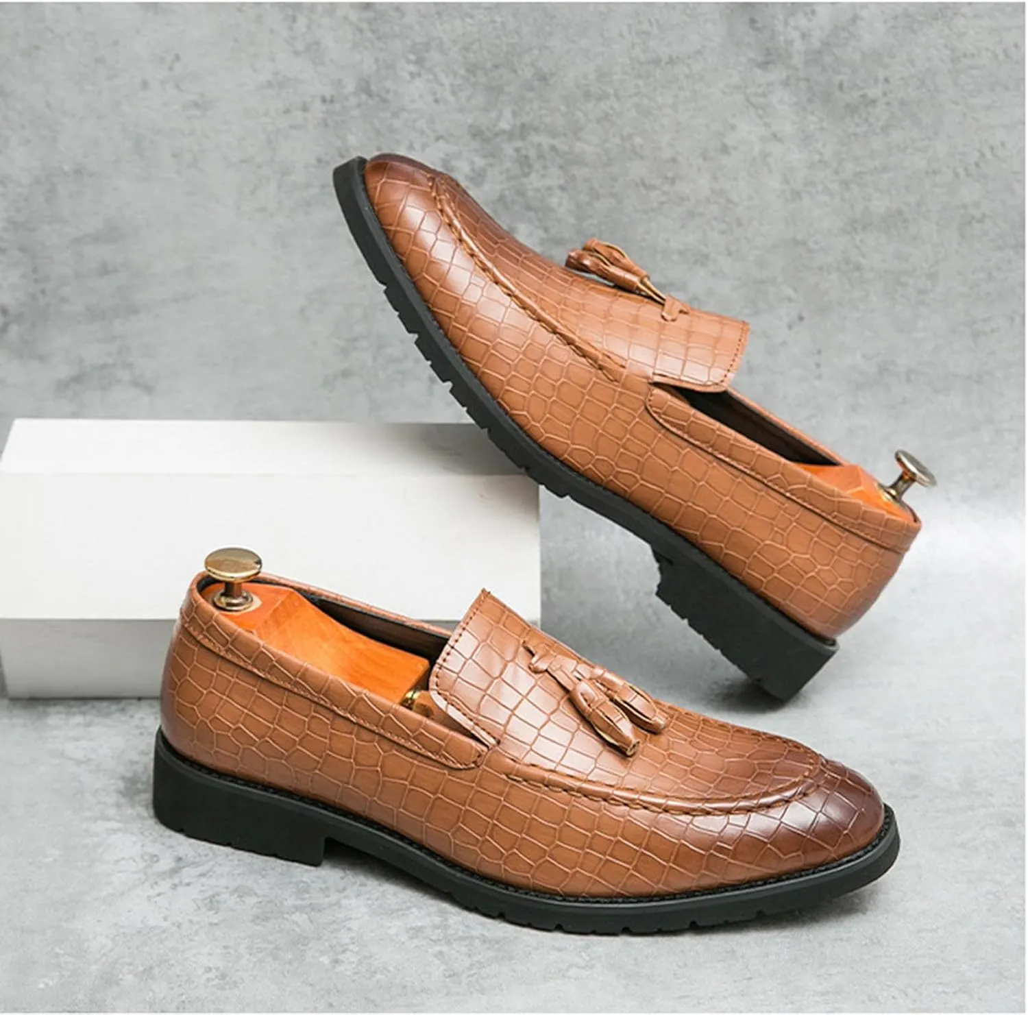 Men's Fashion Business Patent Leather Tassel Formal Shoes Comfortable Non-Slip Casual Party Dress Shoes