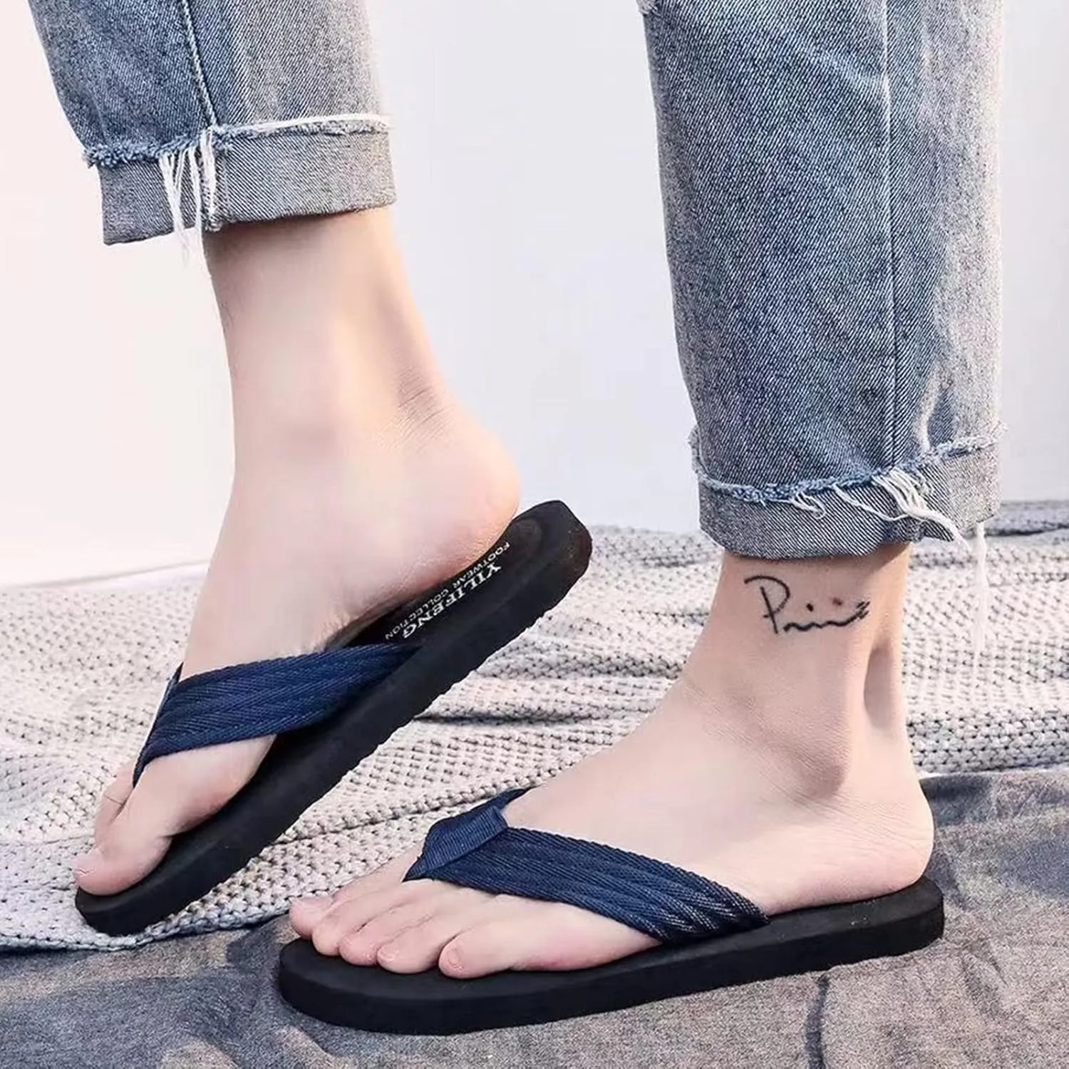 Mens Flip Flops Mens Thong Sandals Indoor and Outdoor Beach Flip Flop Men's Hiking Sandals Flip Flops Men