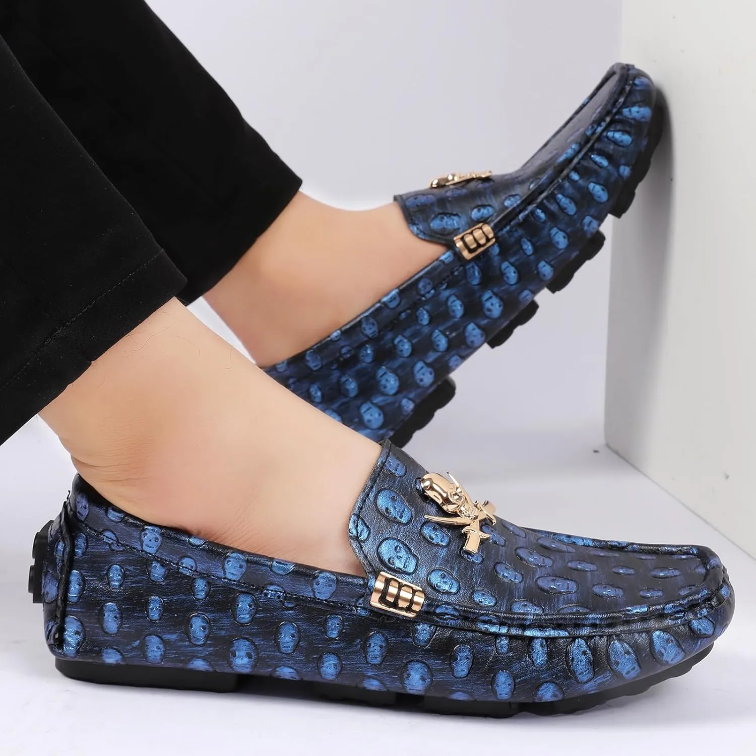 Men's Leather Driving Loafers Slip-on Moccasins with Skull Pattern Metal Buckle Outdoor Walking Penny Casual Shoes