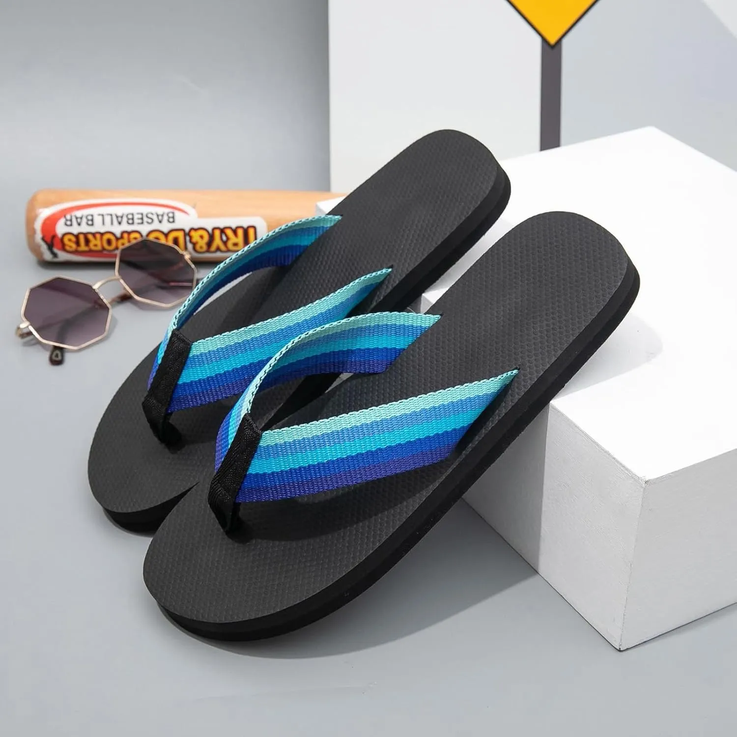 Men's Leather Flip Flops Summer Beach Pool Water Thong Sandals Arch Support Waterproof Rubber Women's Slippers Booties