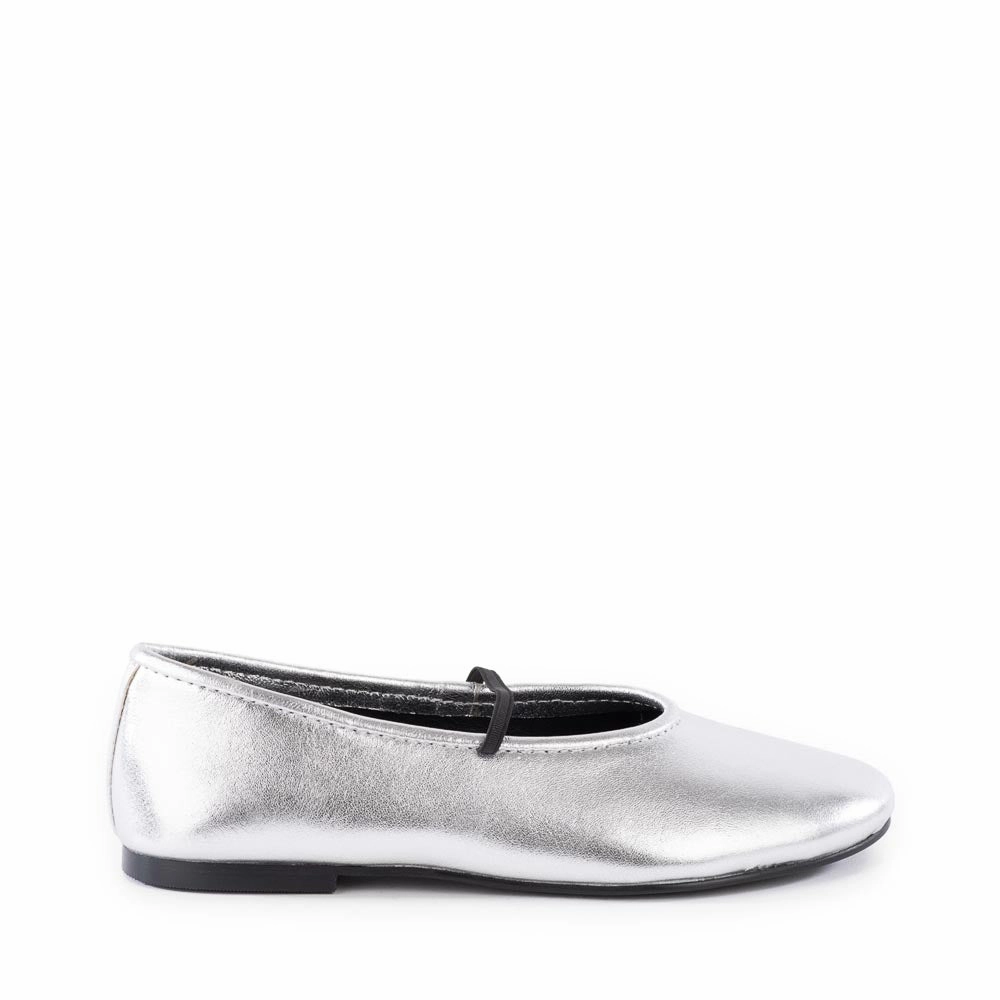 Dynamic Traction Neon Moon Ballet Flats - Silver