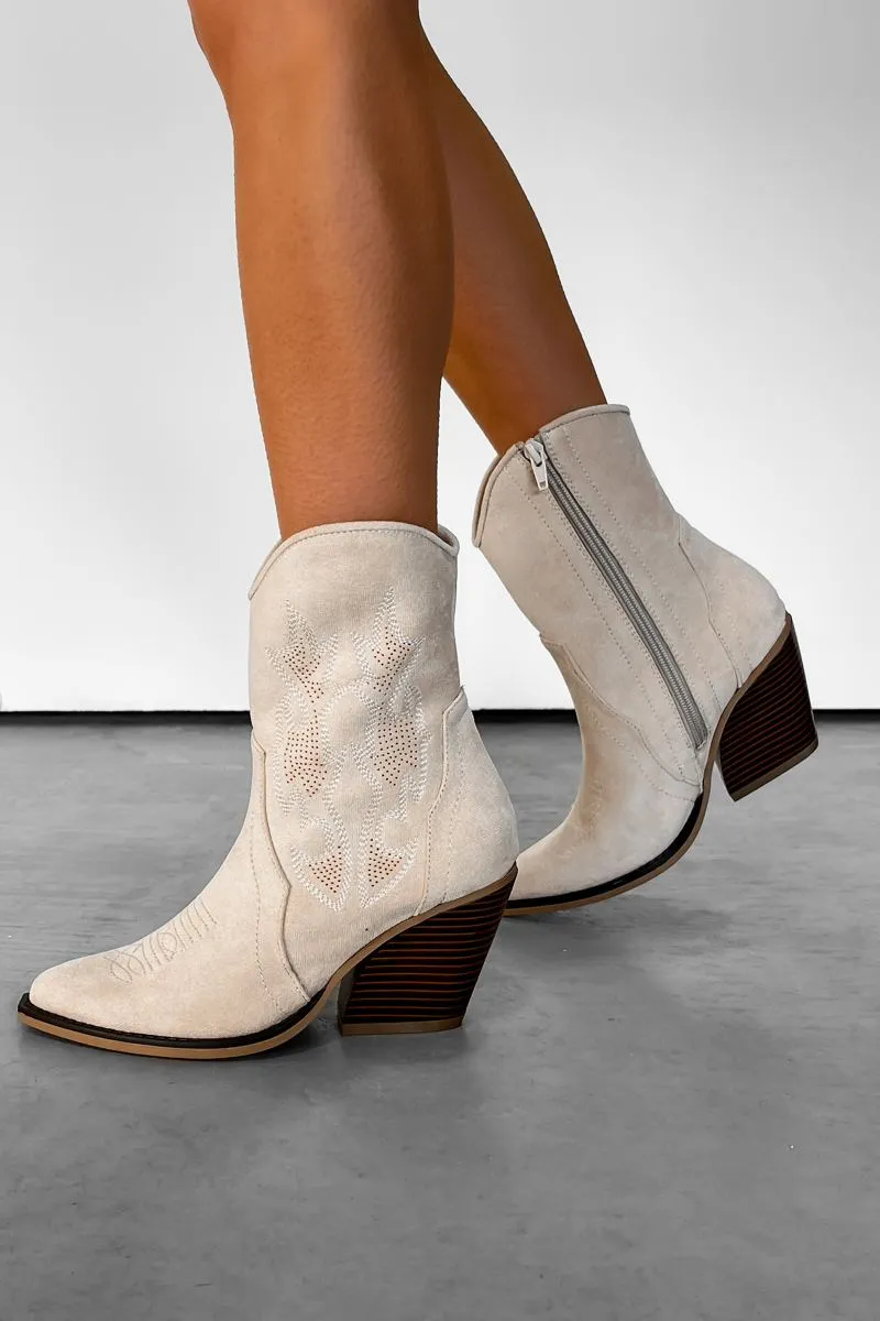 NIA Western Cowboy Boots - Cream