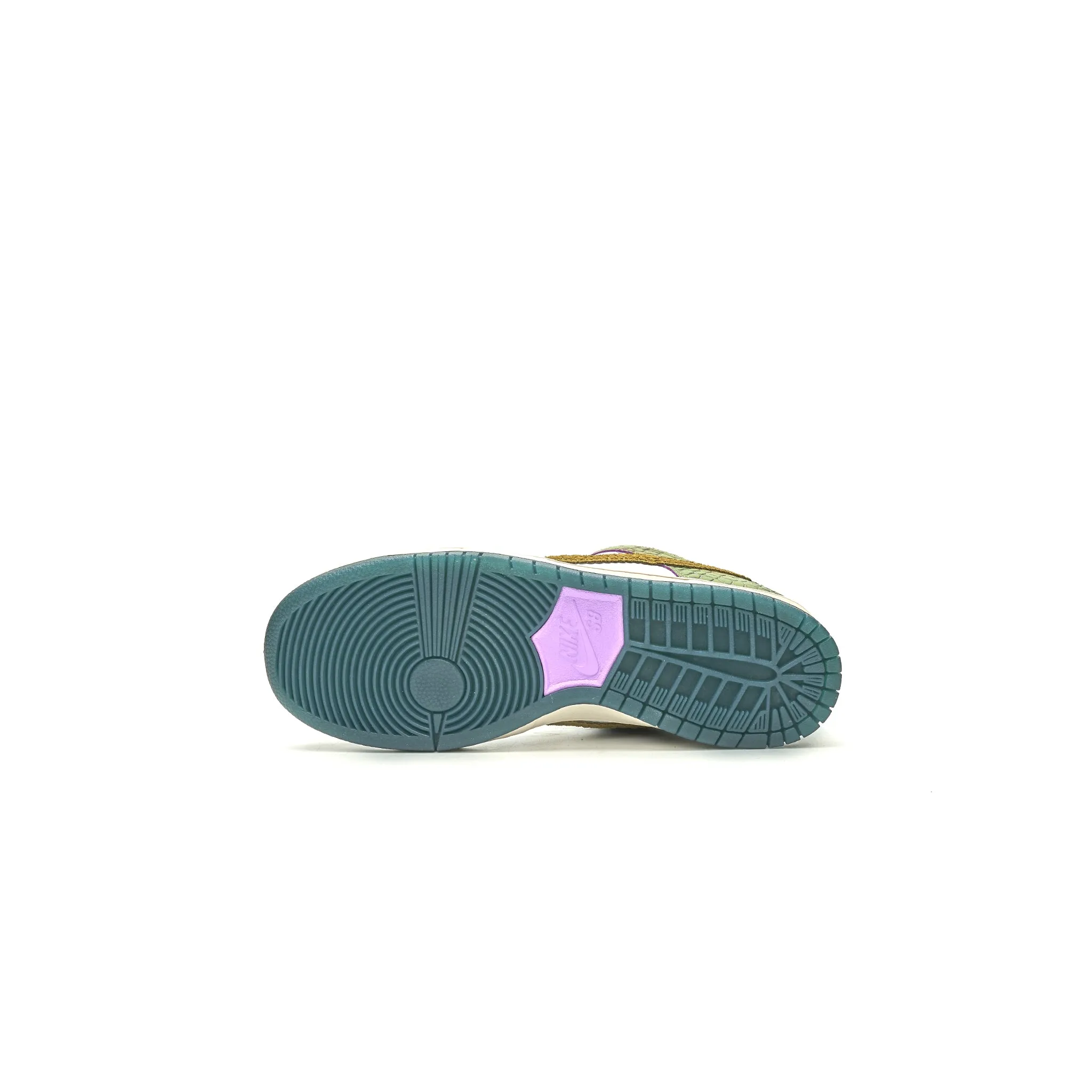 Nike SB Dunk Low Alexis Sablone Chameleon