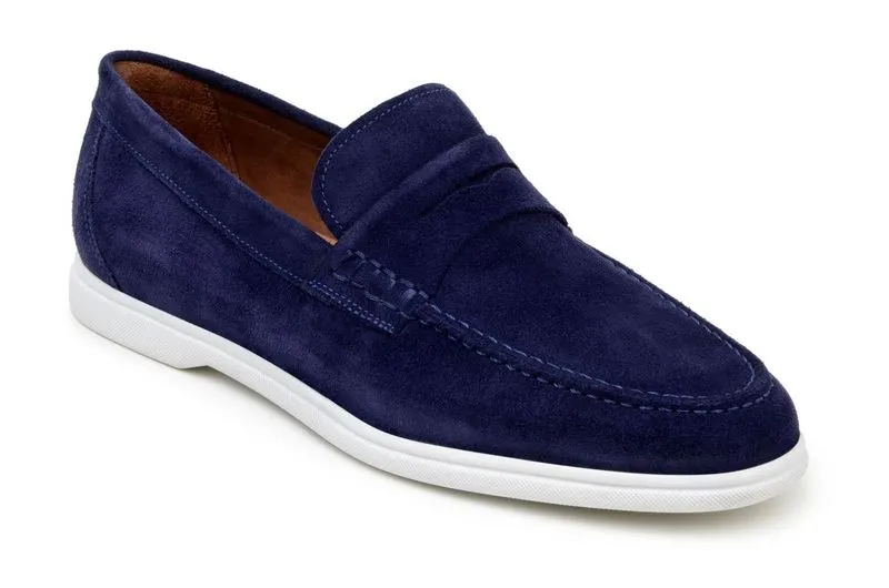 NIKO-Navy | Belvedere most walking