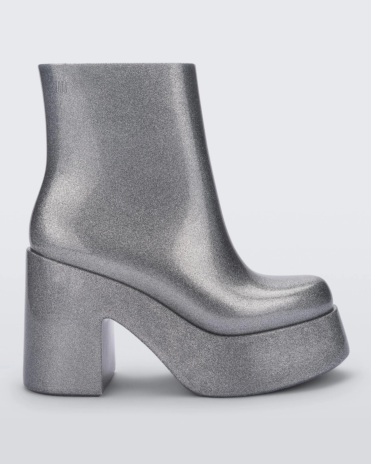 Nubia II - Glitter Clear Right