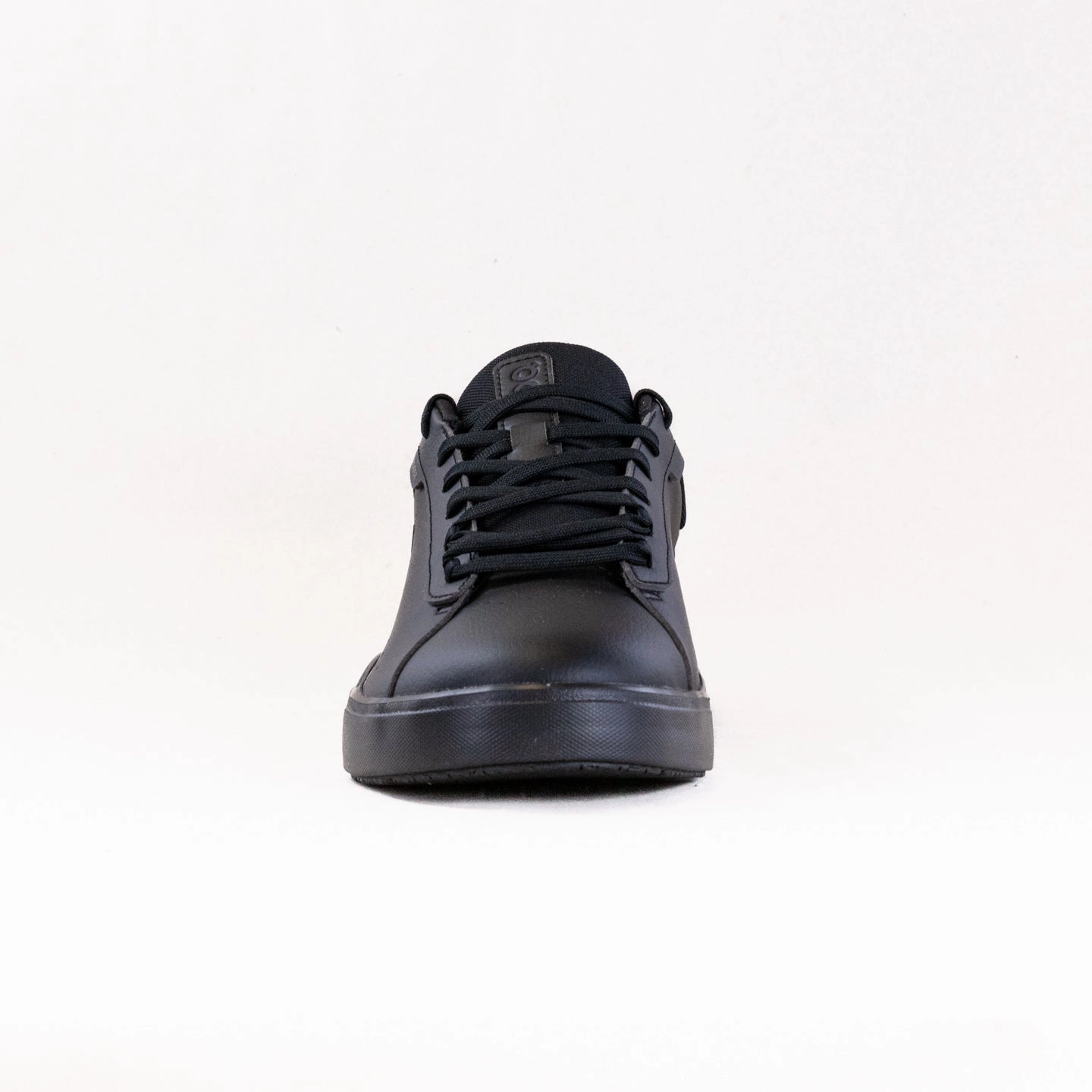 On The Roger Advantage 1 (Men's) - Black/Black Easy Dressing Stair Climb