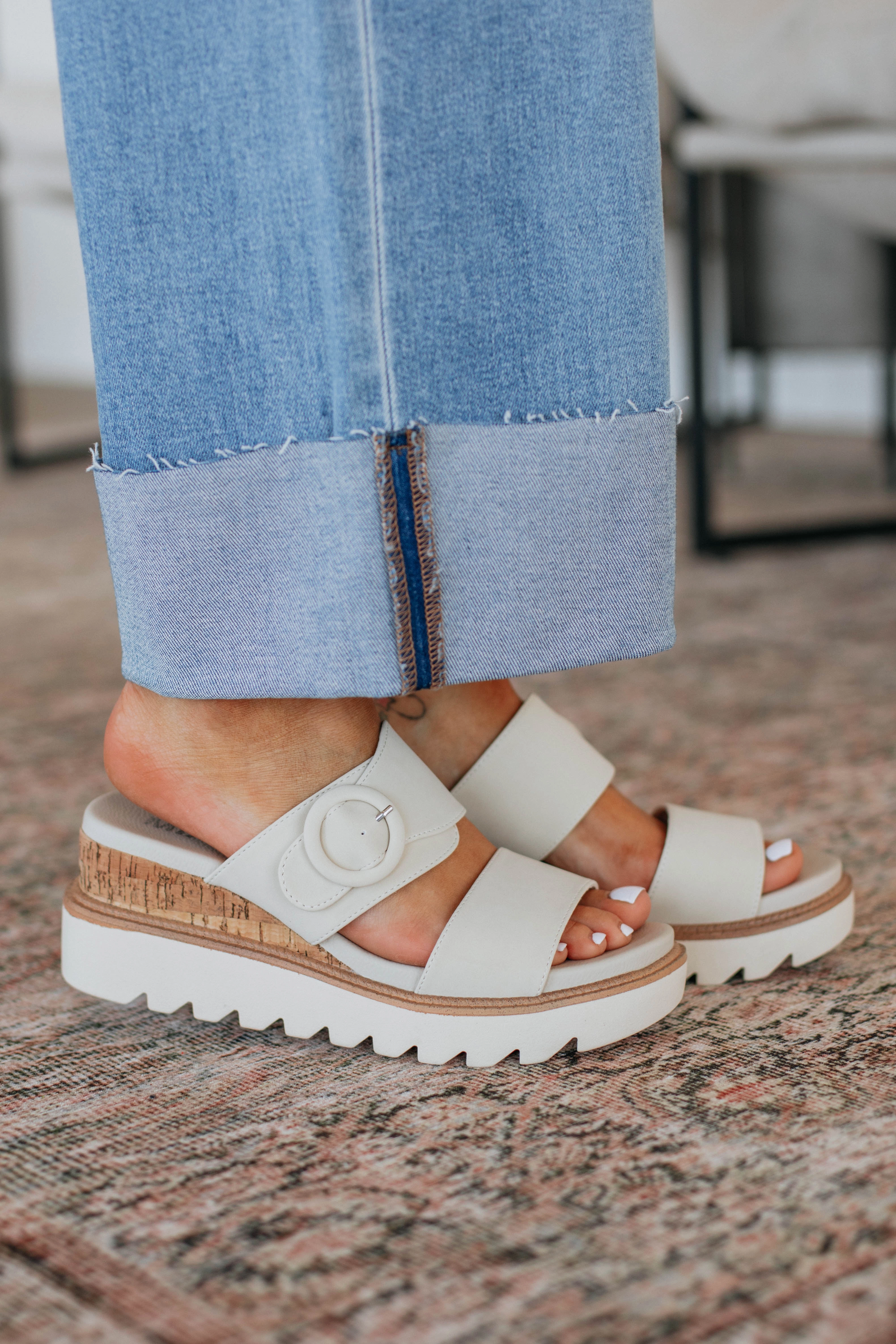 Ease My Mind Sandals Reinforced Heel Stabilizer Dinner Look