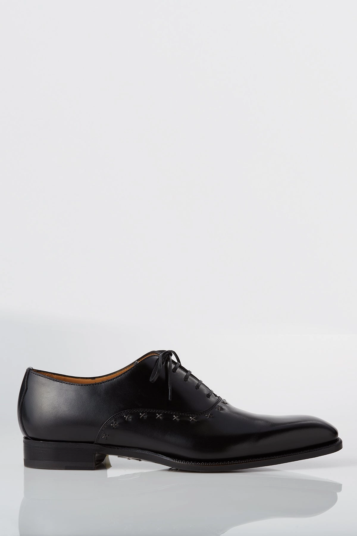 Family Run David August Leather Lace Up Cross Stitched Oxfords in Black
