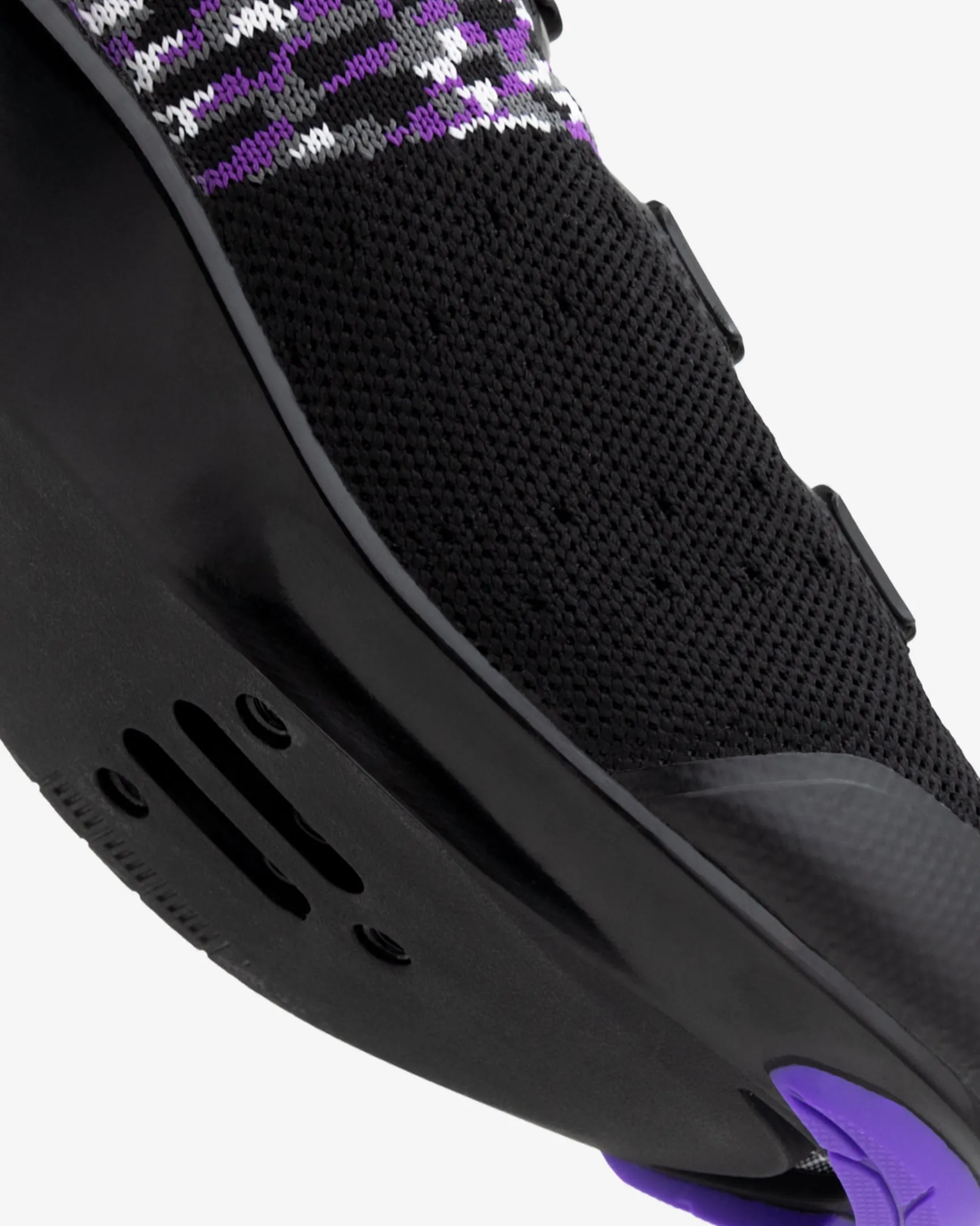 Pista Aria Elite - black/purple