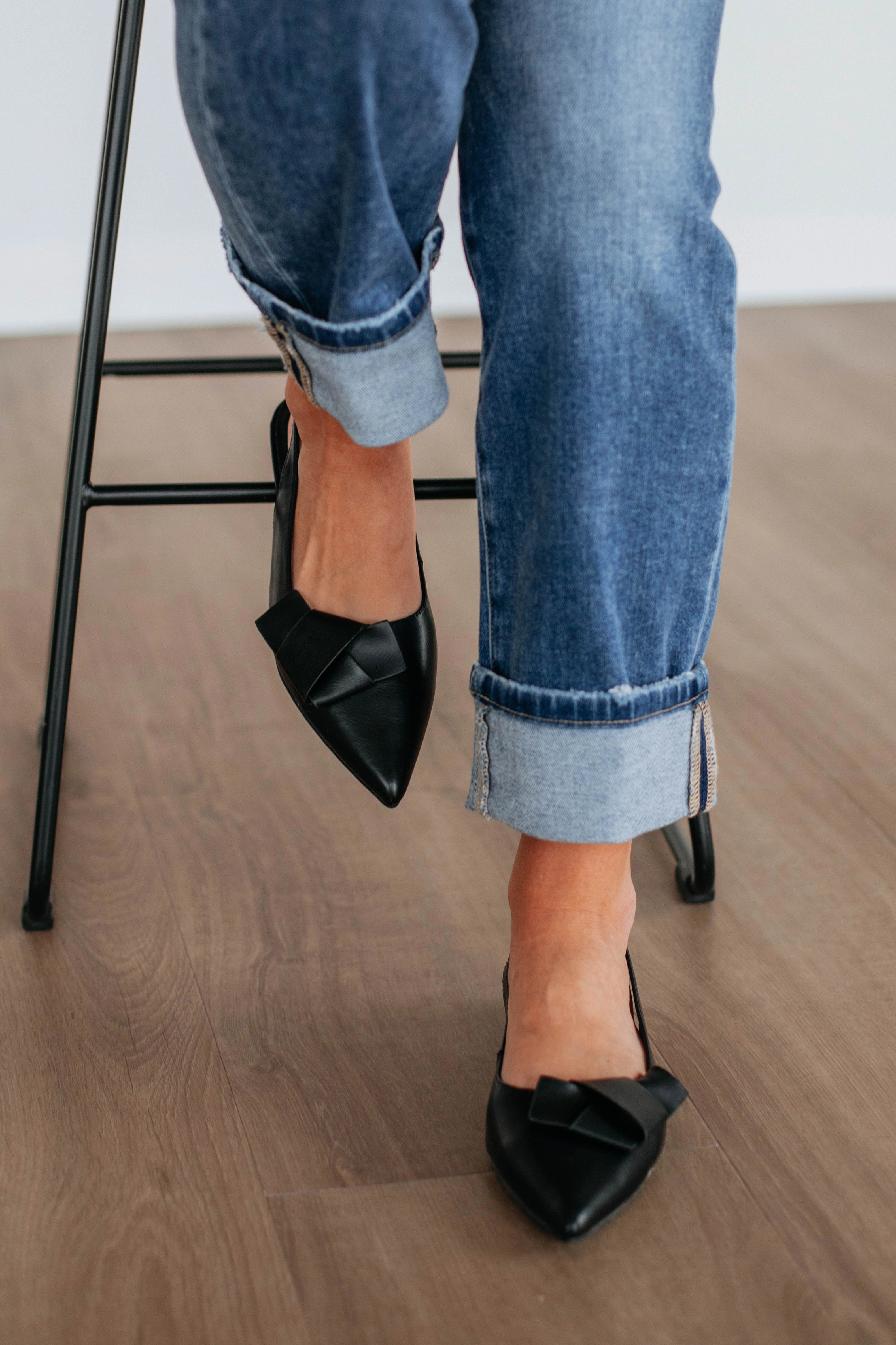 Reinforced toe box Velvet Soft Straight To The Point Flats
