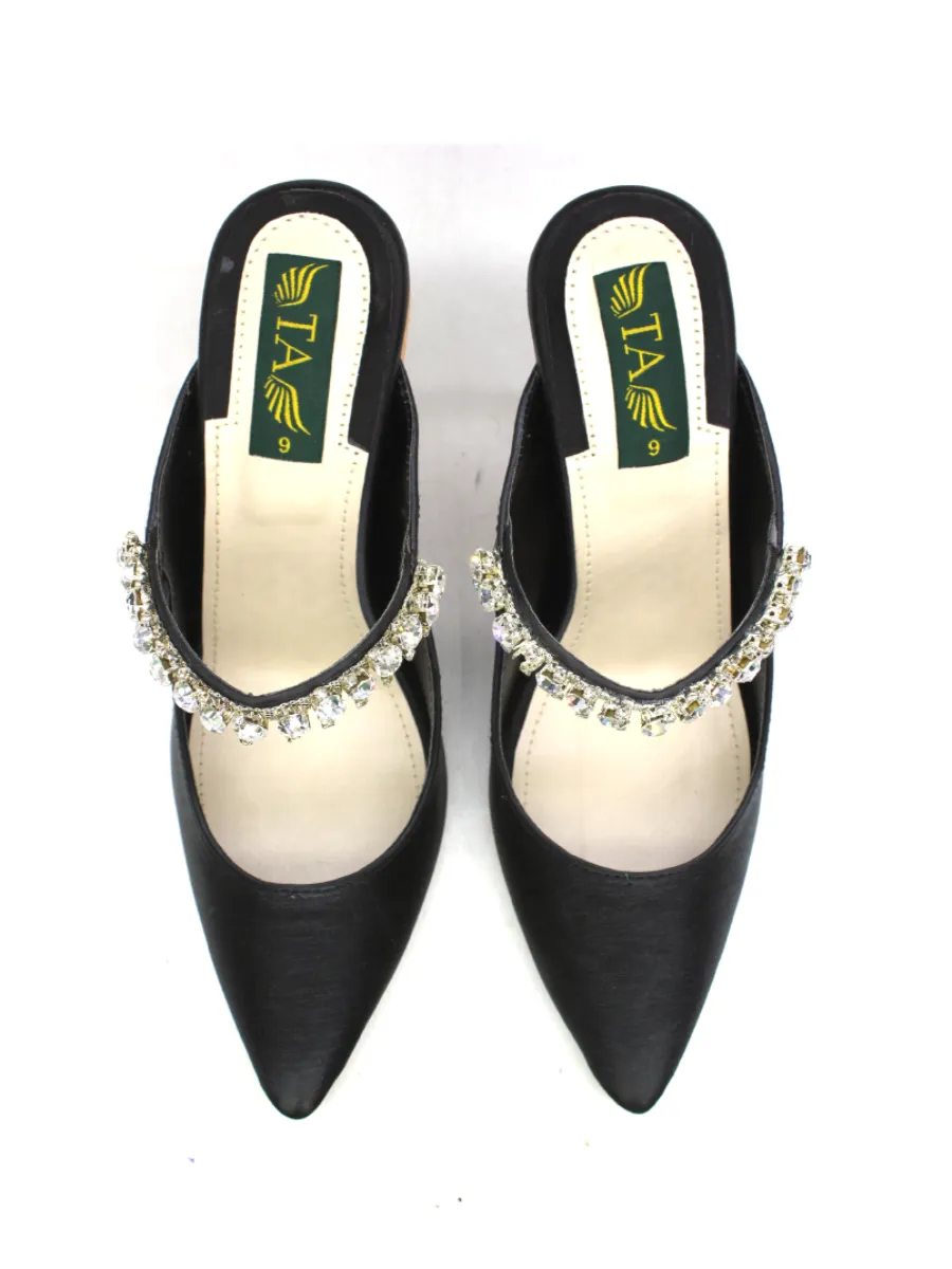 Pumps With Crystal Heel