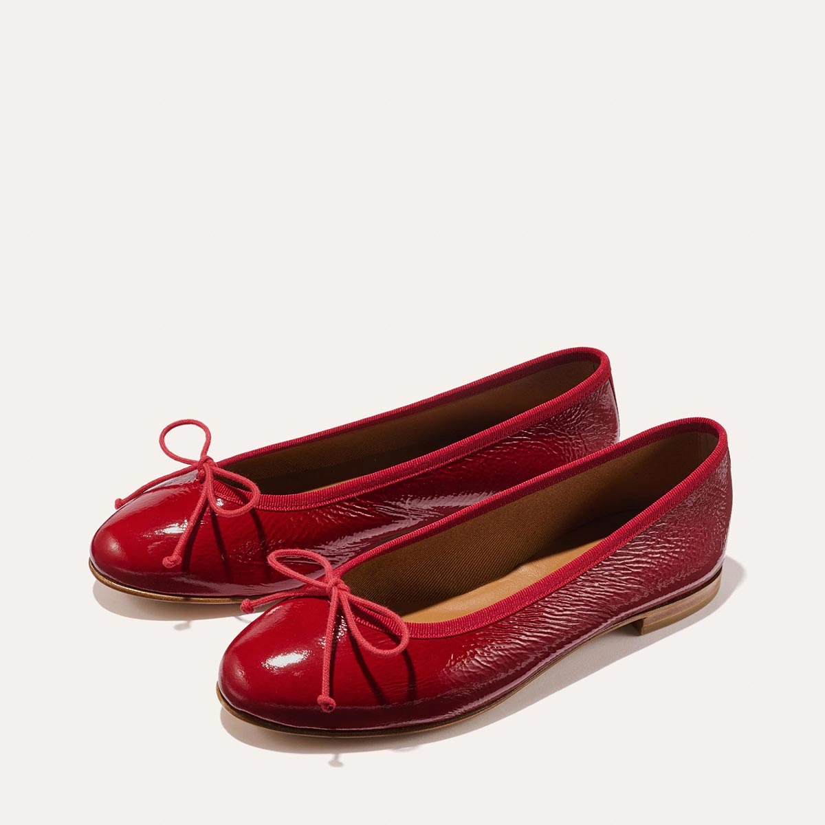 The Demi - Berry Crinkle Patent Relax time