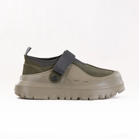 Quick Stride UGG Peakwood Lowcut (Men's) - Dark Olive/Moss Green UGG Peakwood Lowcut (Men's) - Dark Olive/Moss Green City Escape