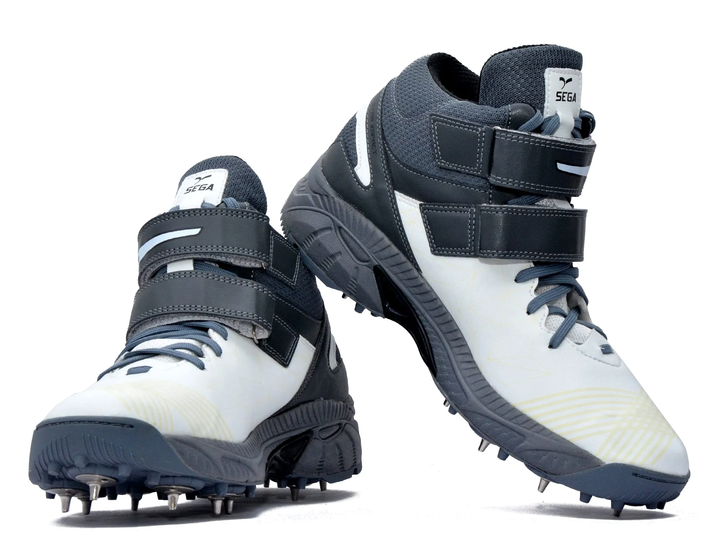 QUIVE SEGA Bold Cricket Shoes Metal Spikes