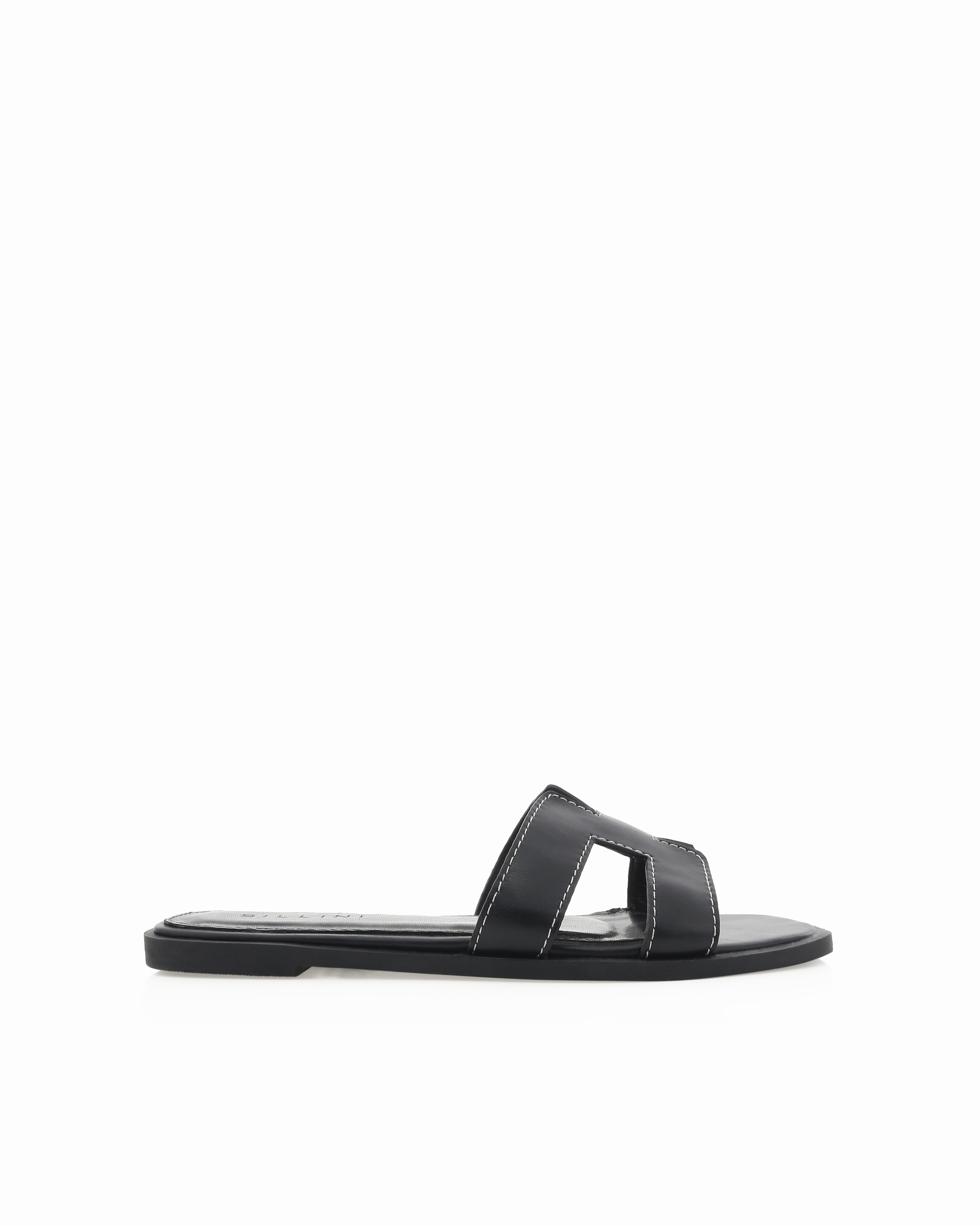 GORDY WIDE FIT - BLACK Chic Vacation Footwear Drive Mood