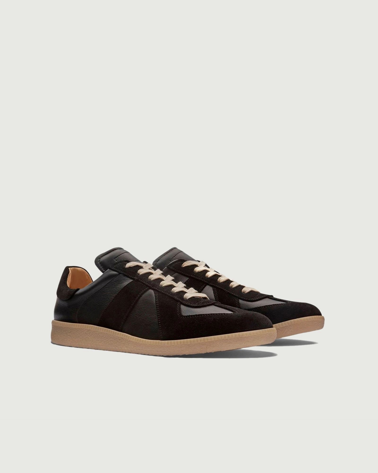 GAT | Black Shock Dispersing Outsole
