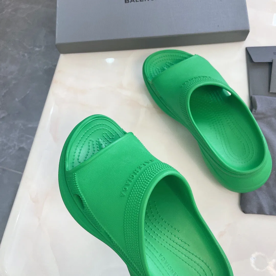 SE1040 BALENCIAGA Women's Pool Crocs™ Slide Sandal / Size5-11