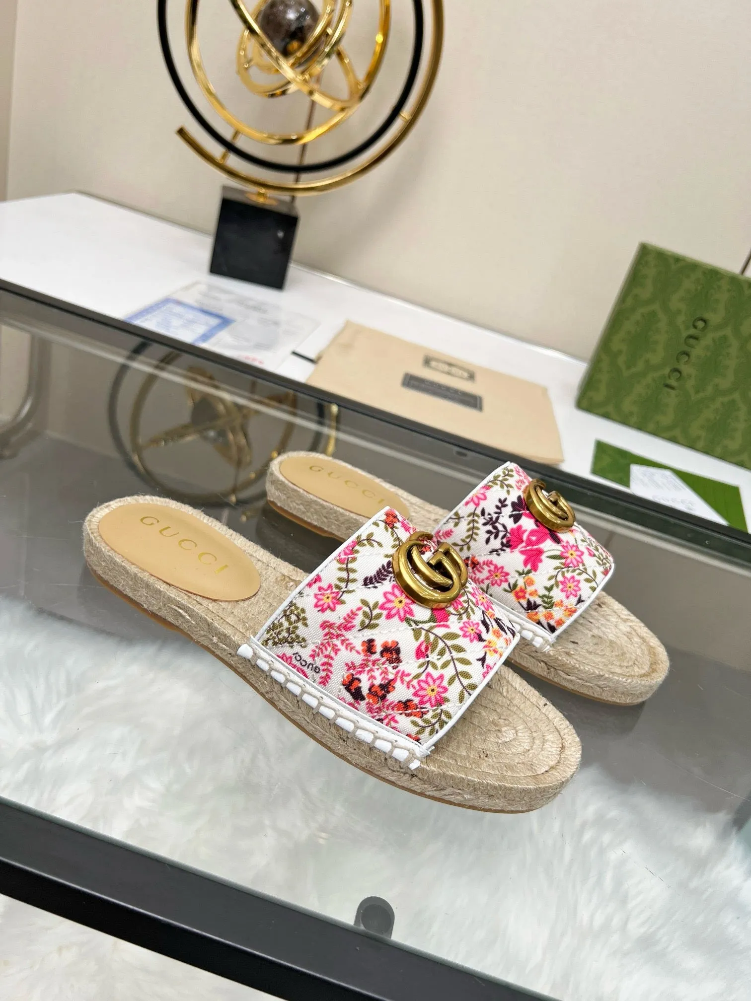 SE1297 Women's Slide with Double G / Size 5-11