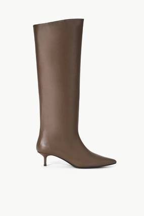 SEBASTIAN KITTEN HEEL BOOT | TRUFFLE Top-Stitch SEBASTIAN KITTEN HEEL BOOT | TRUFFLE Palm Base Comfort arch