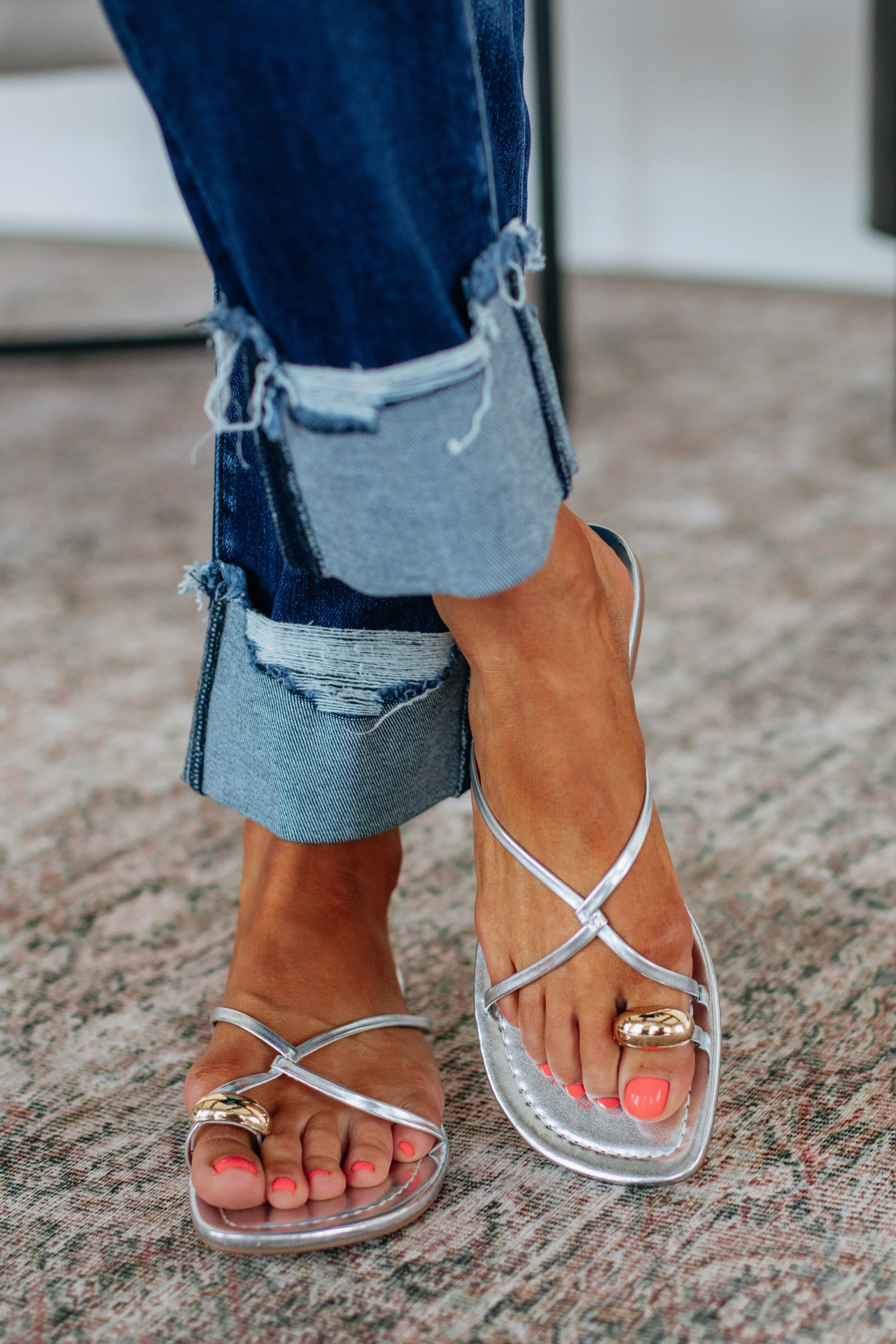 Shine & Tell Sandals Metal Edge Reinforced Heel Cup