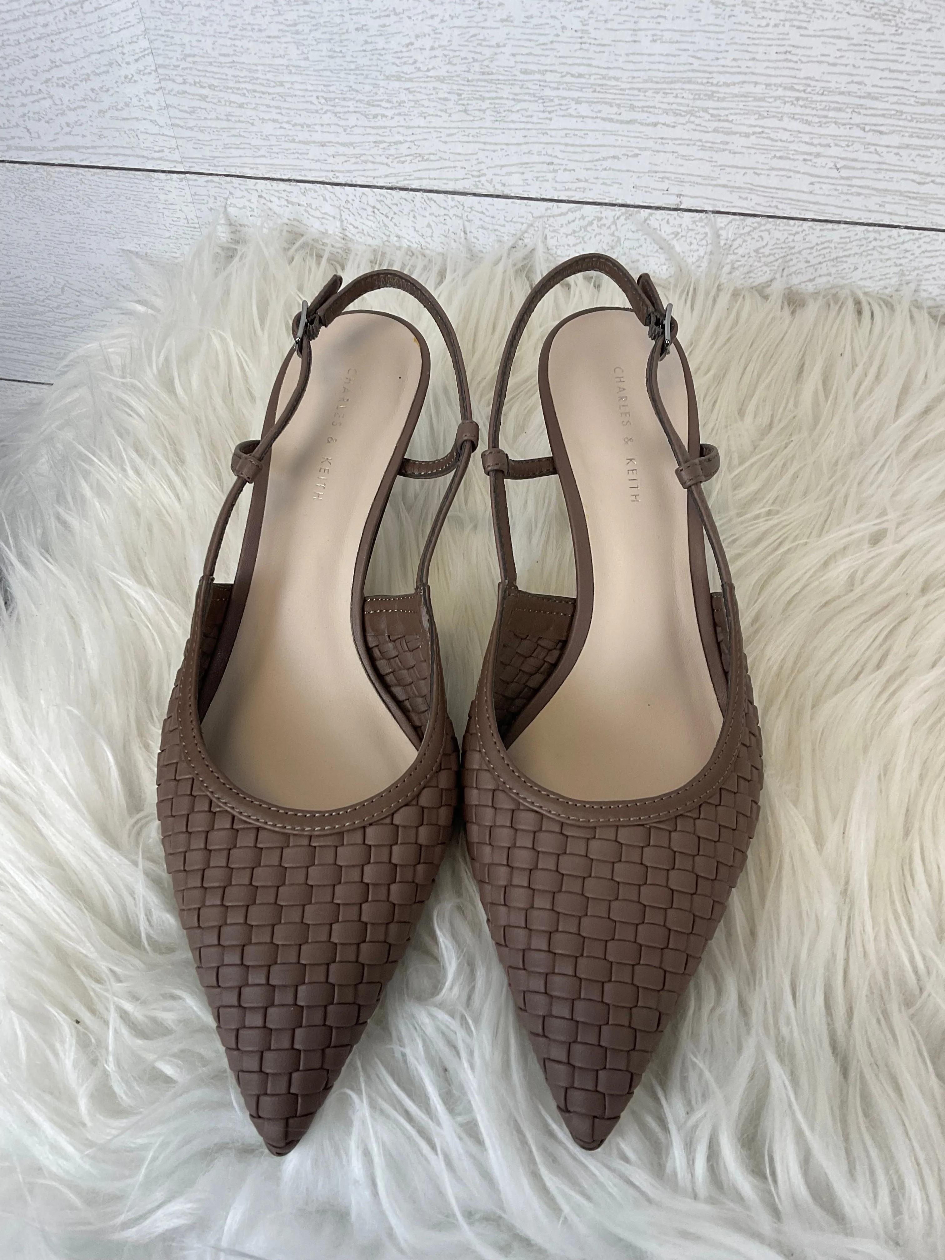 Shoes Heels Kitten By Clothes Mentor In Brown, Size: 6.5