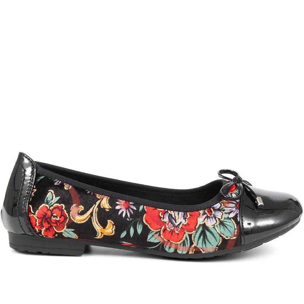 Simple Slip-On Ballet Pumps - WBINS38055 / 324 147