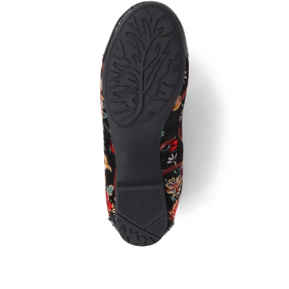 Simple Slip-On Ballet Pumps - WBINS38055 / 324 147