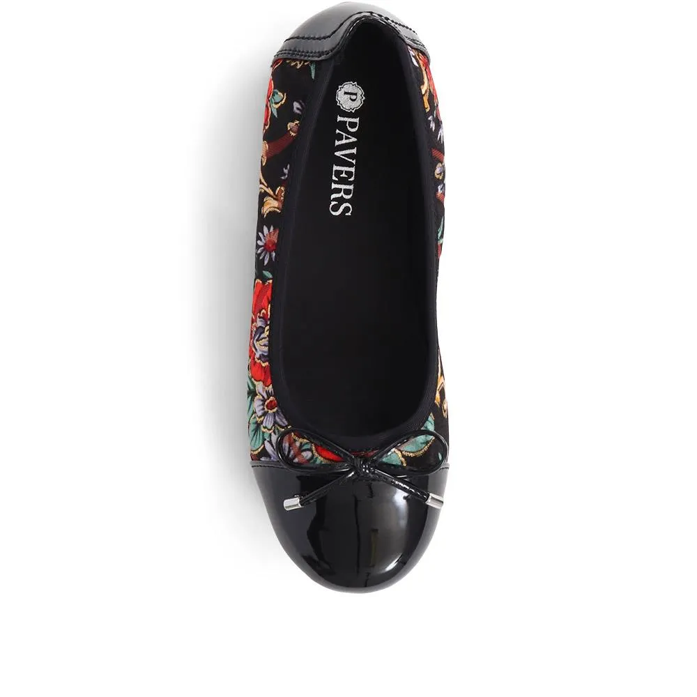 Simple Slip-On Ballet Pumps - WBINS38055 / 324 147