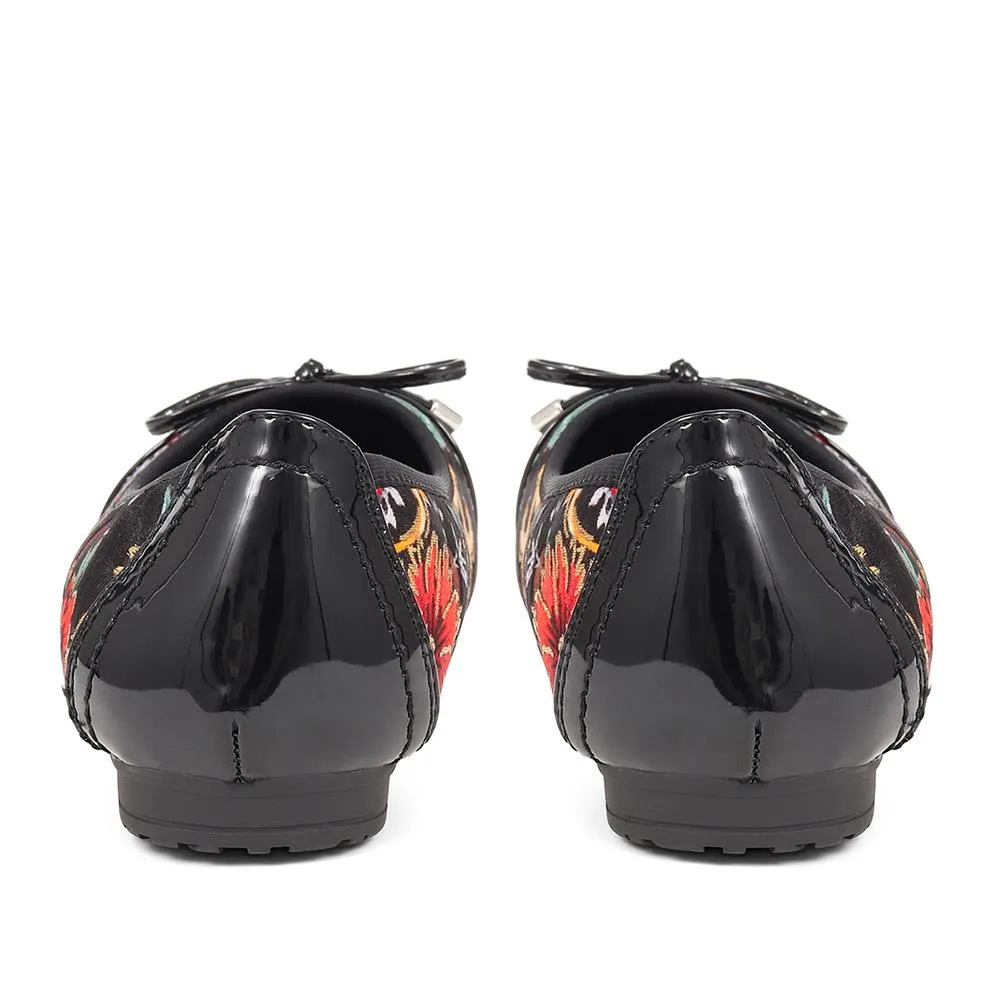 Simple Slip-On Ballet Pumps - WBINS38055 / 324 147