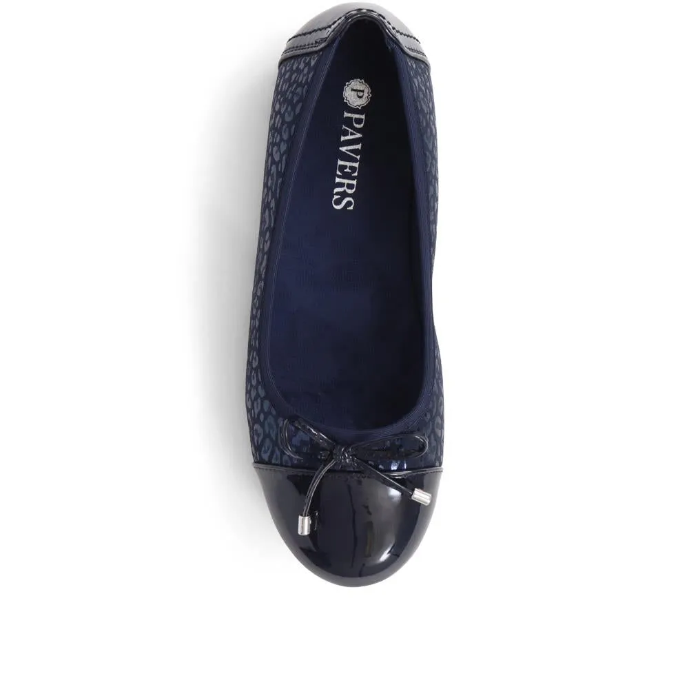 Simple Slip-On Ballet Pumps - WBINS38055 / 324 147