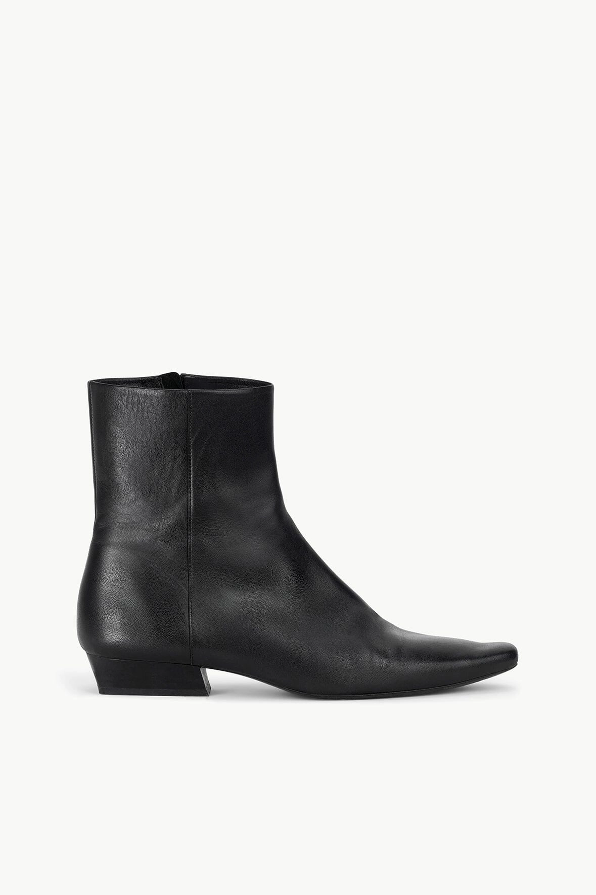Color Mix warm glow WALLY FLAT ANKLE BOOT | BLACK