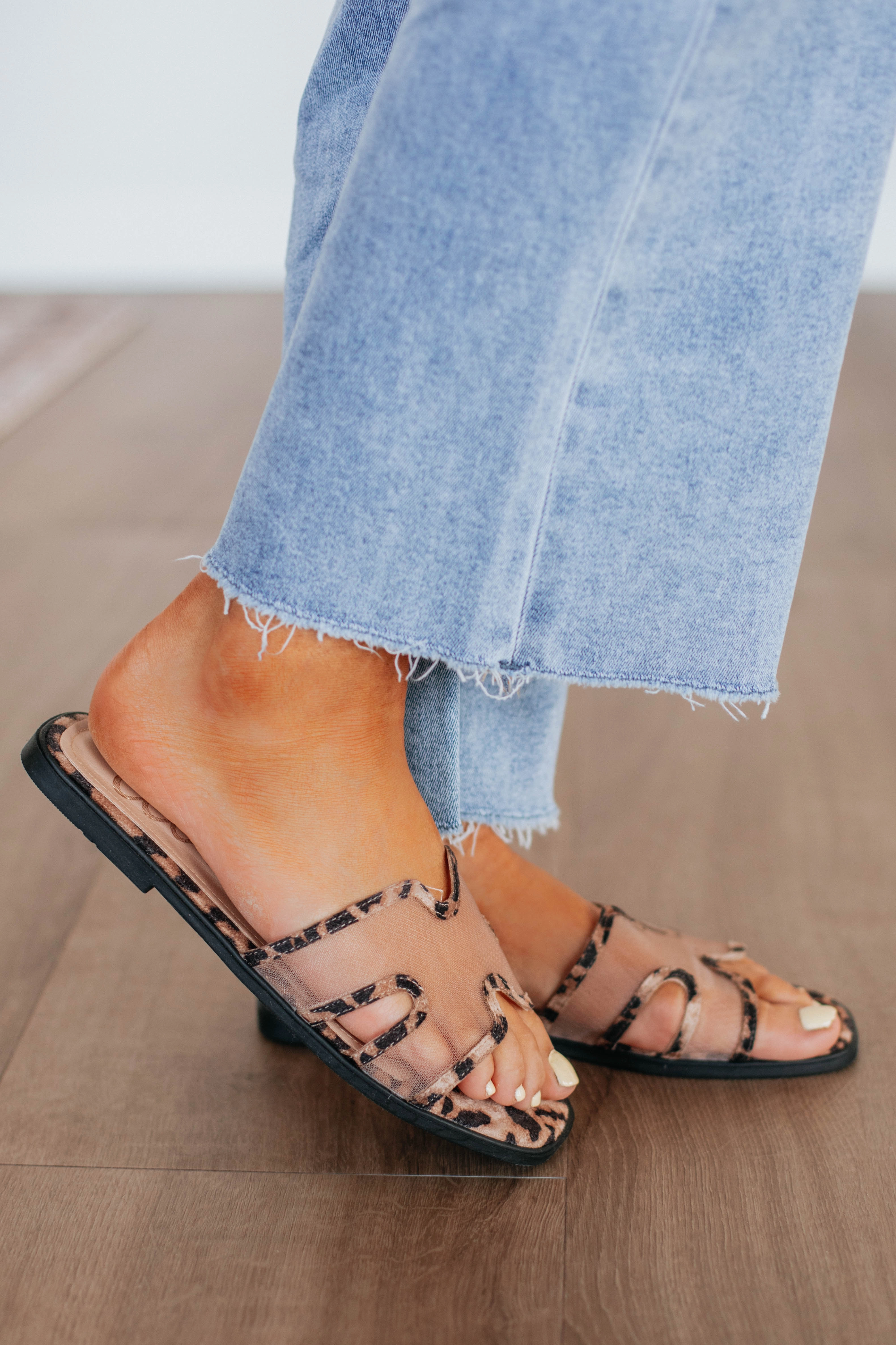 Club Night Comfort Tongue Just Can't Resist Sandals