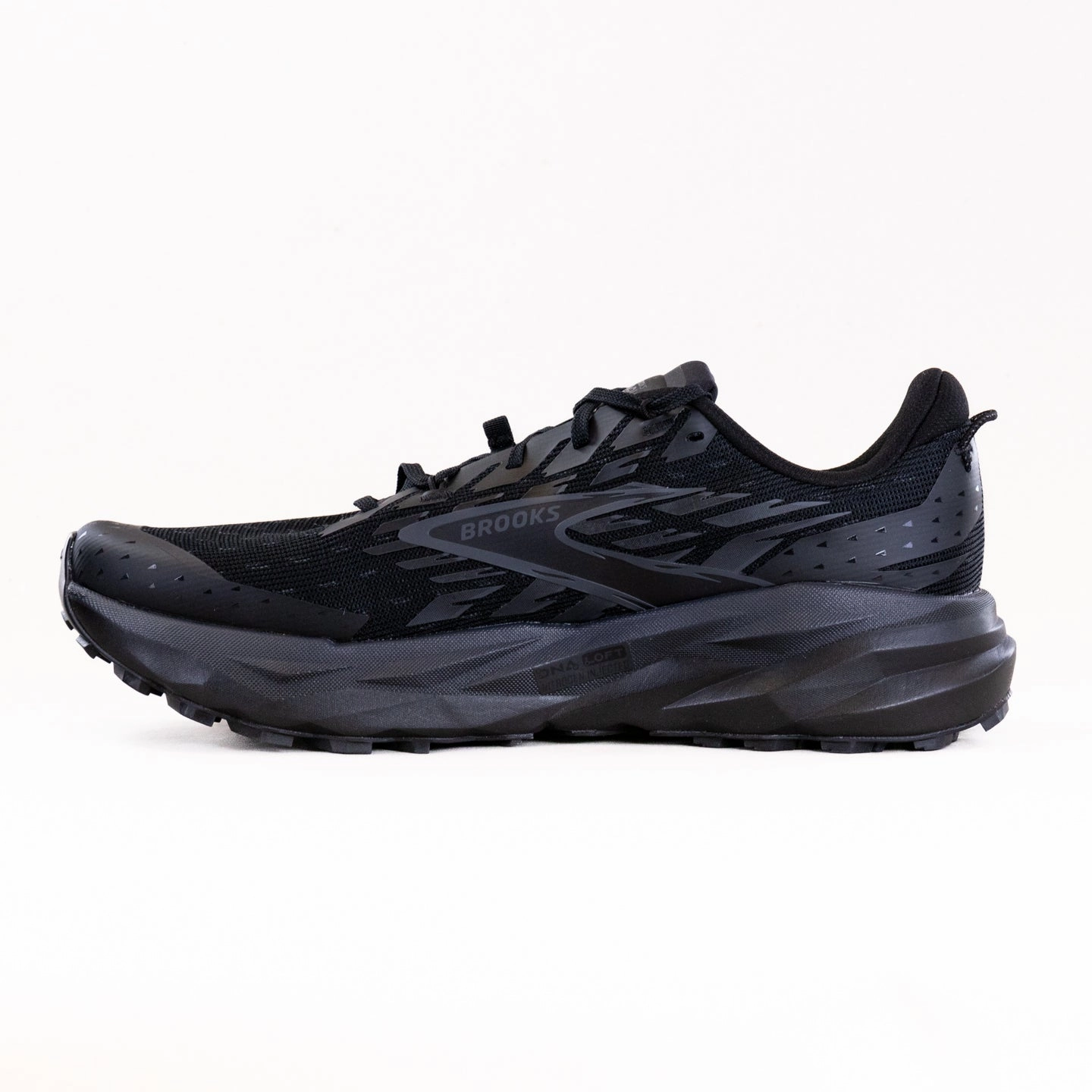 casual outing Versatile Step Brooks Cascadia 19 (Men's) - Black/Ebony/Ebony