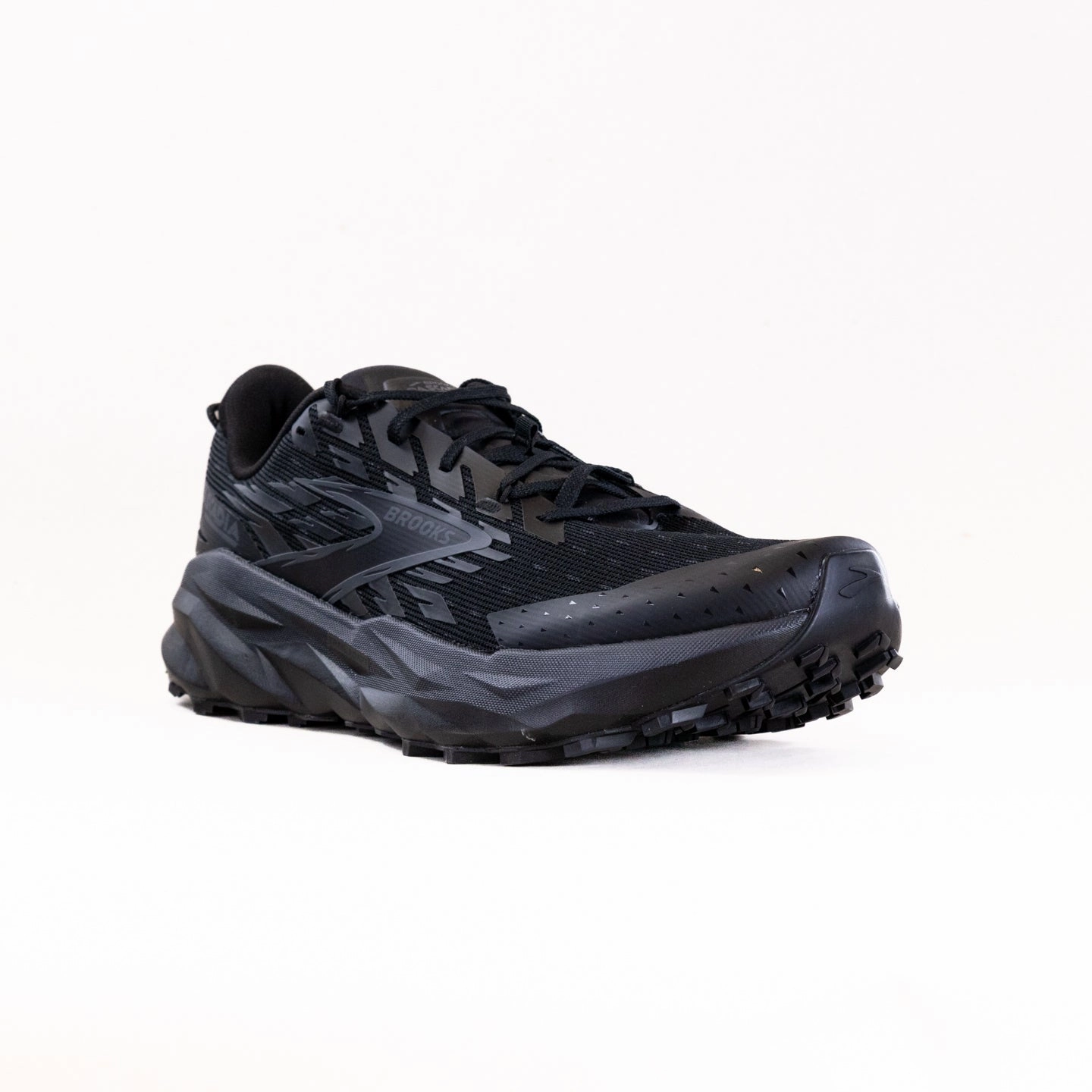 Stitch Free Brooks Cascadia 19 (Men's) - Black/Ebony/Ebony