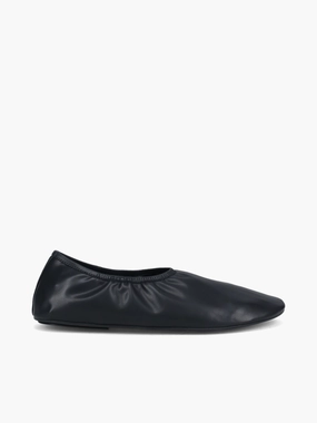 Slip Resistant Tippy Black Smooth Tippy Black Smooth Modern Design Relaxed Footwear