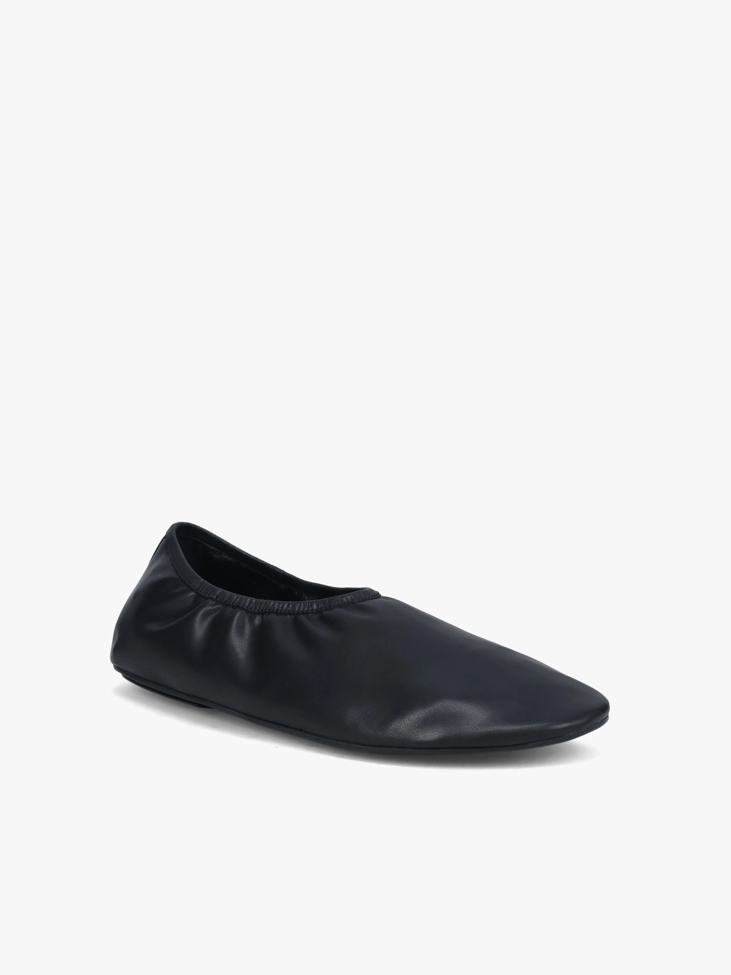 Tippy Black Smooth Timeless Footwear