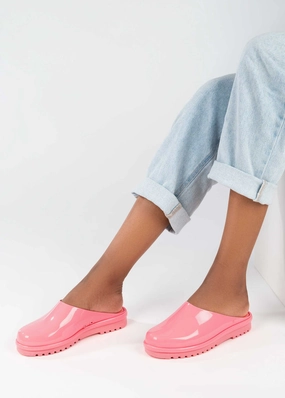 party - goer Enhanced Traction Smart Clog - Pink