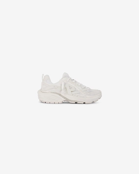 Streamlined Profile Storm Runner - Off White traveler - style Storm Runner - Off White