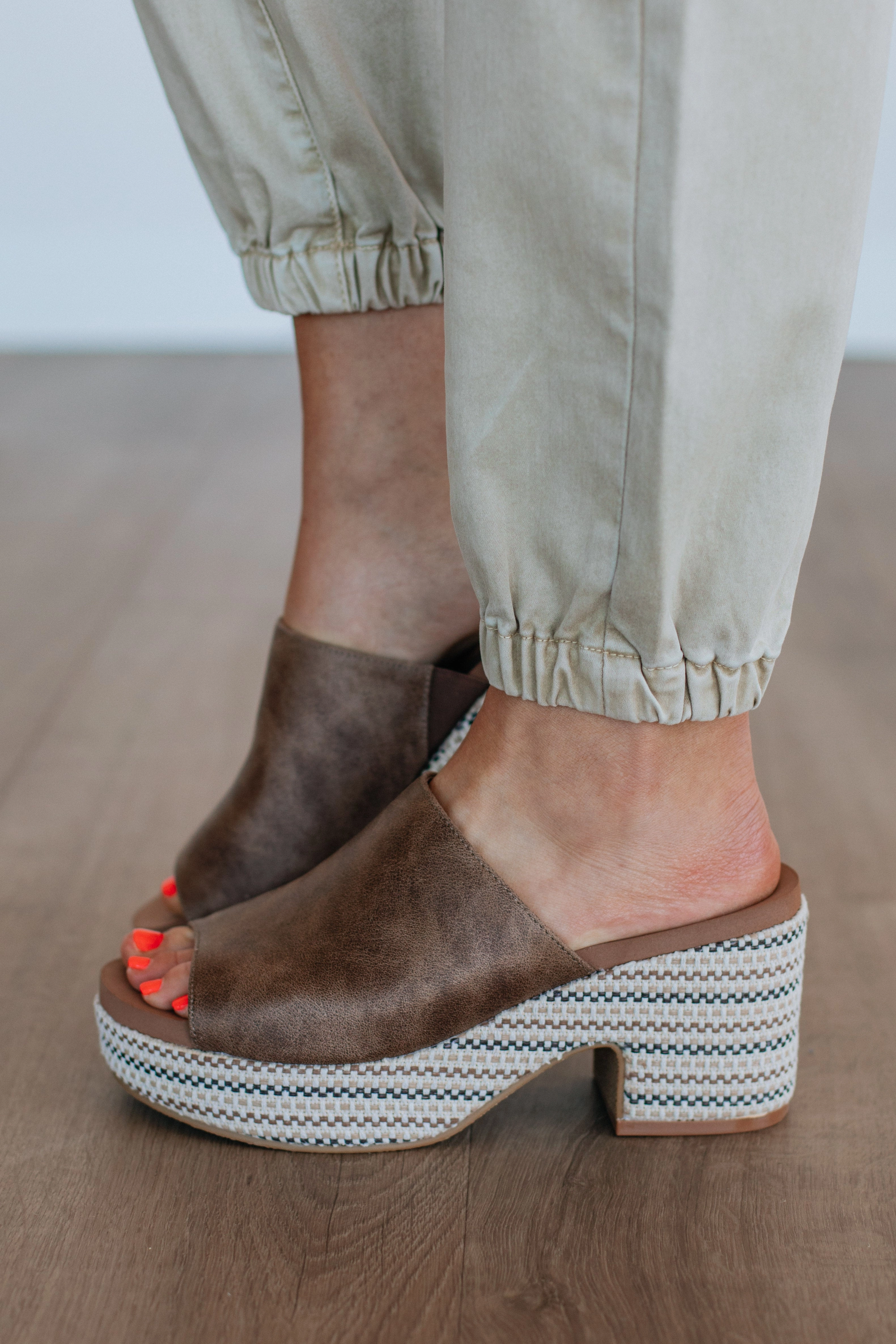 Easygoing Energy Heels Shock Absorption Technology