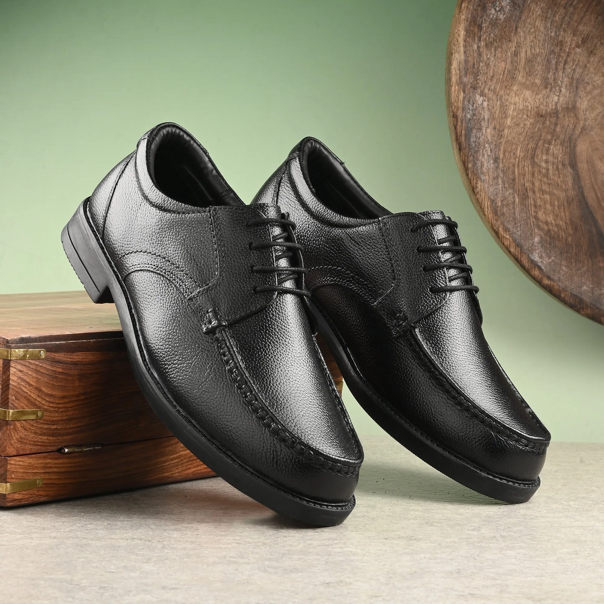 Suave Full Grain Leather Derby Trumock Lace Ups