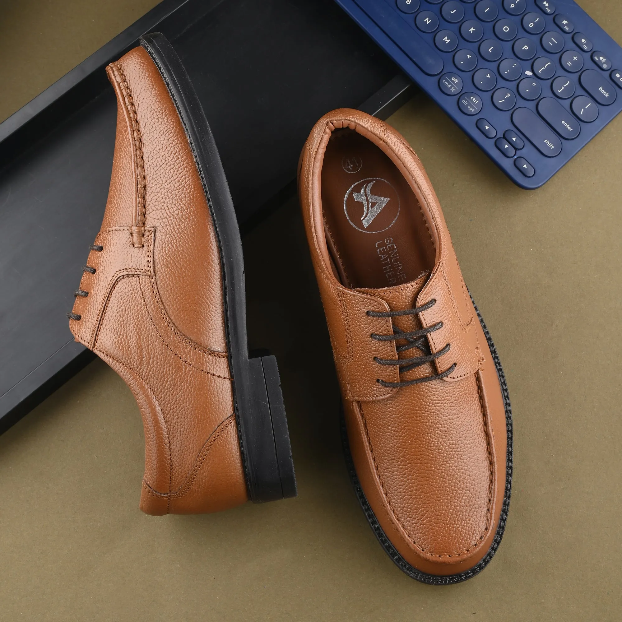 Suave Full Grain Leather Derby Trumock Lace Ups