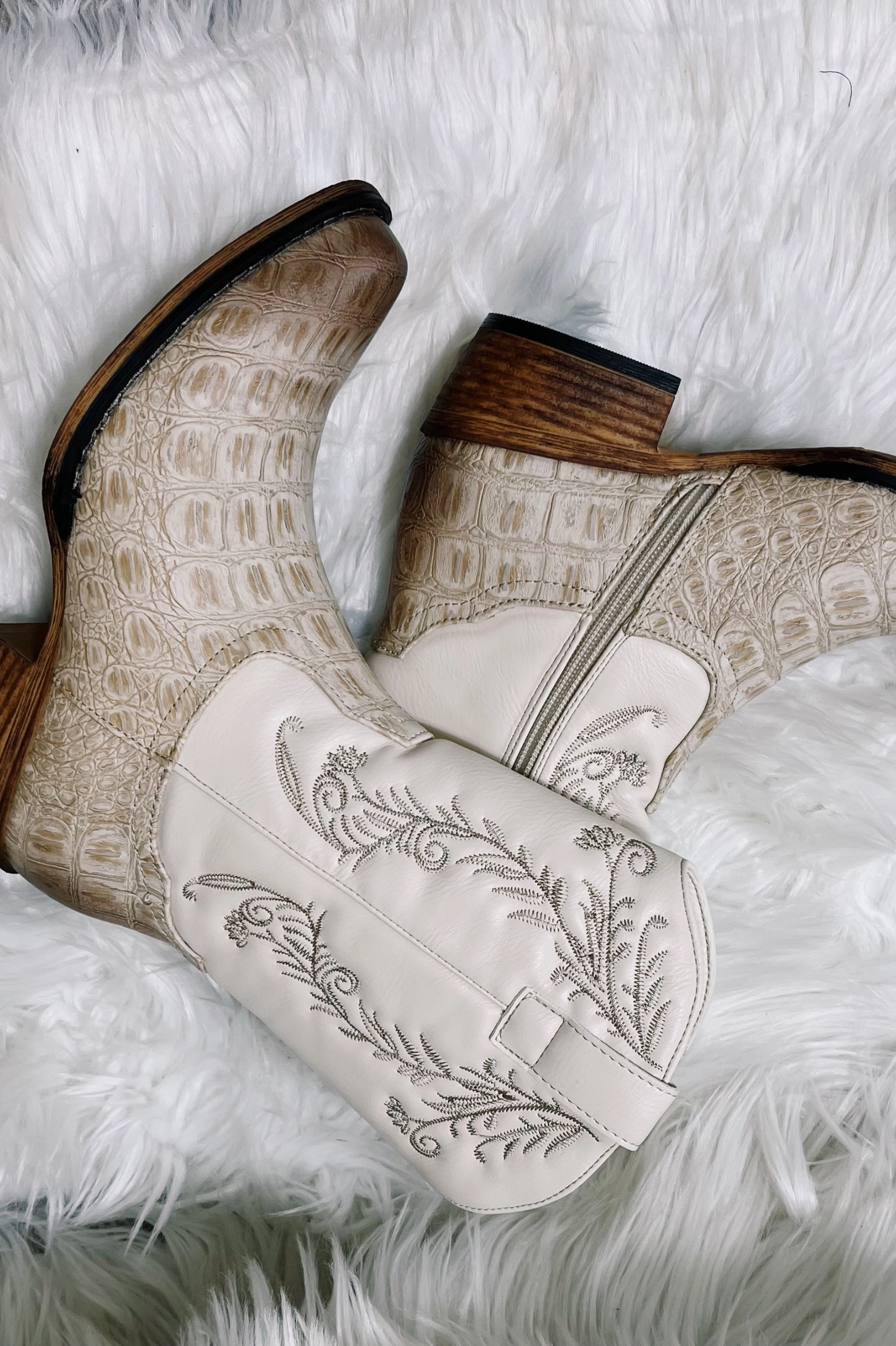 Shock Diffusing Heel Walk Your Way Booties in Cream
