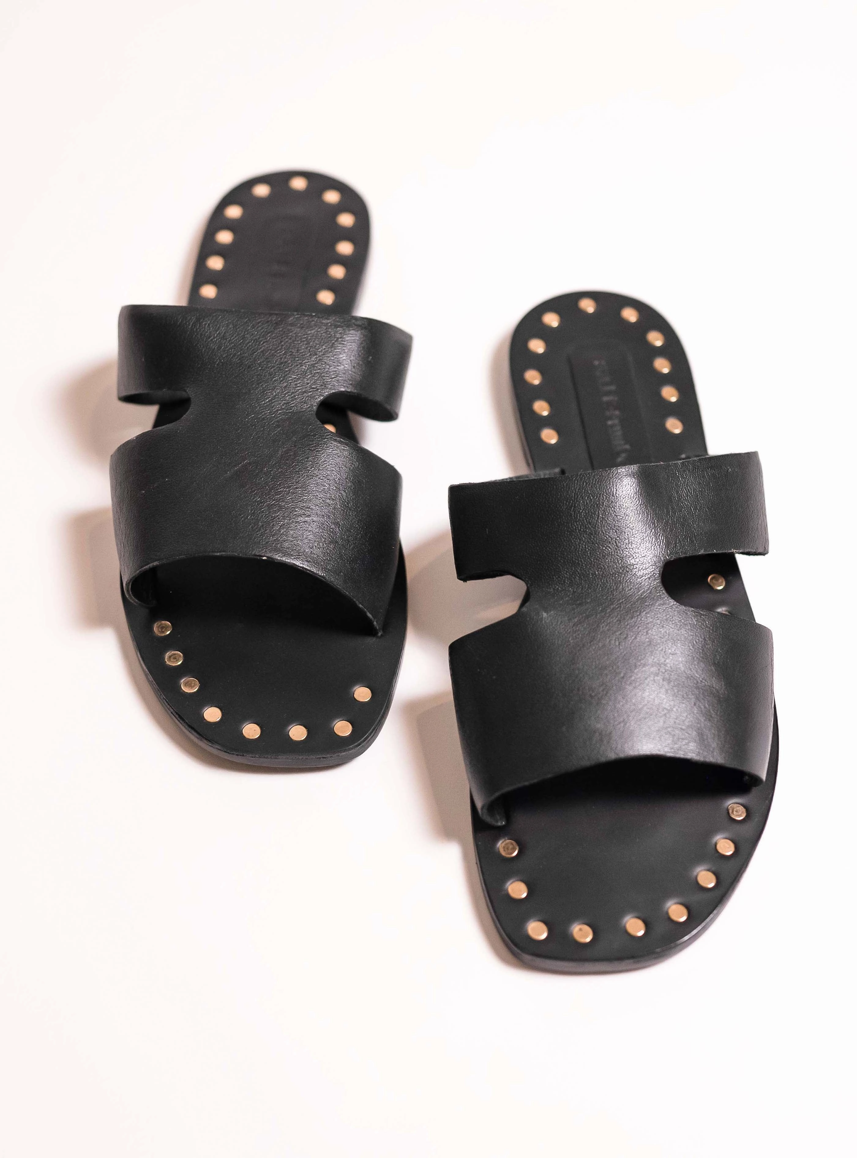 Lala - Black Textured Grip Pattern