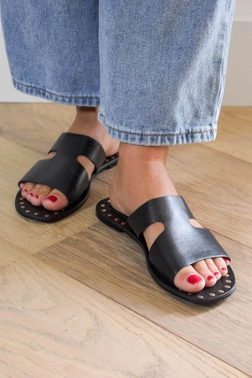 Tailored Comfort Lala - Black Lala - Black Hyperlock Lacing System ventilation channels
