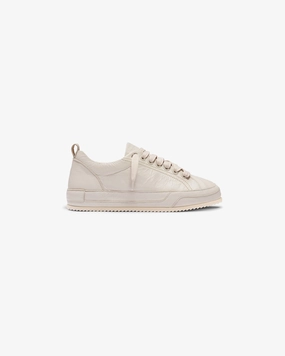 Textured Finish Alpha Wrap - Vintage White Alpha Wrap - Vintage White Anatomical Footbed Contouring city dwellers' casual shoes