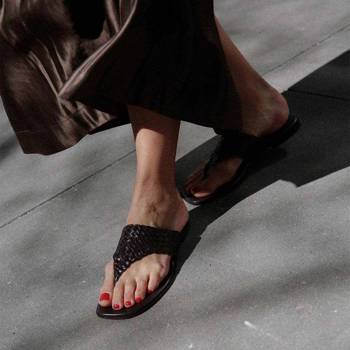 High-Quality Outdoor Shoes The Deia - Espresso Woven Leather