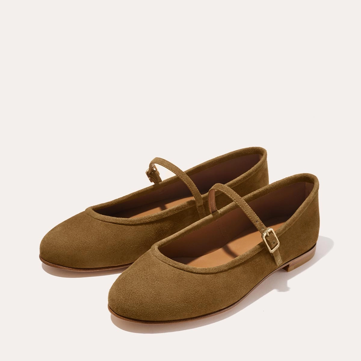 The Demi Jane - Cedar Suede Toe room