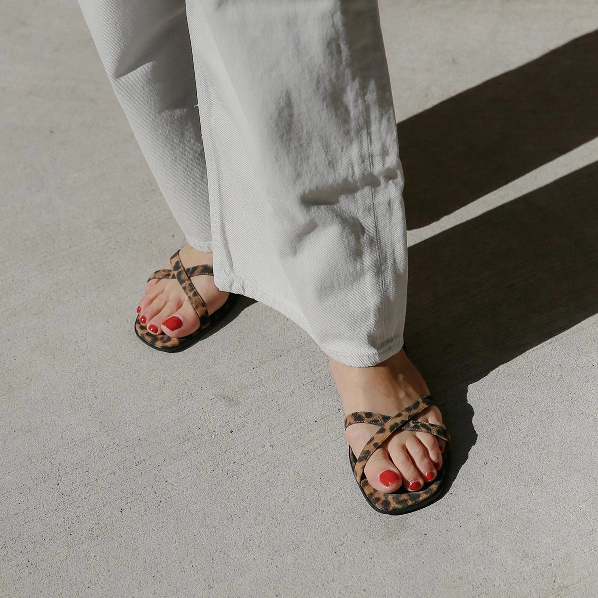 Ventilated Airflow Channels The Flat Sandal - Leopard Suede