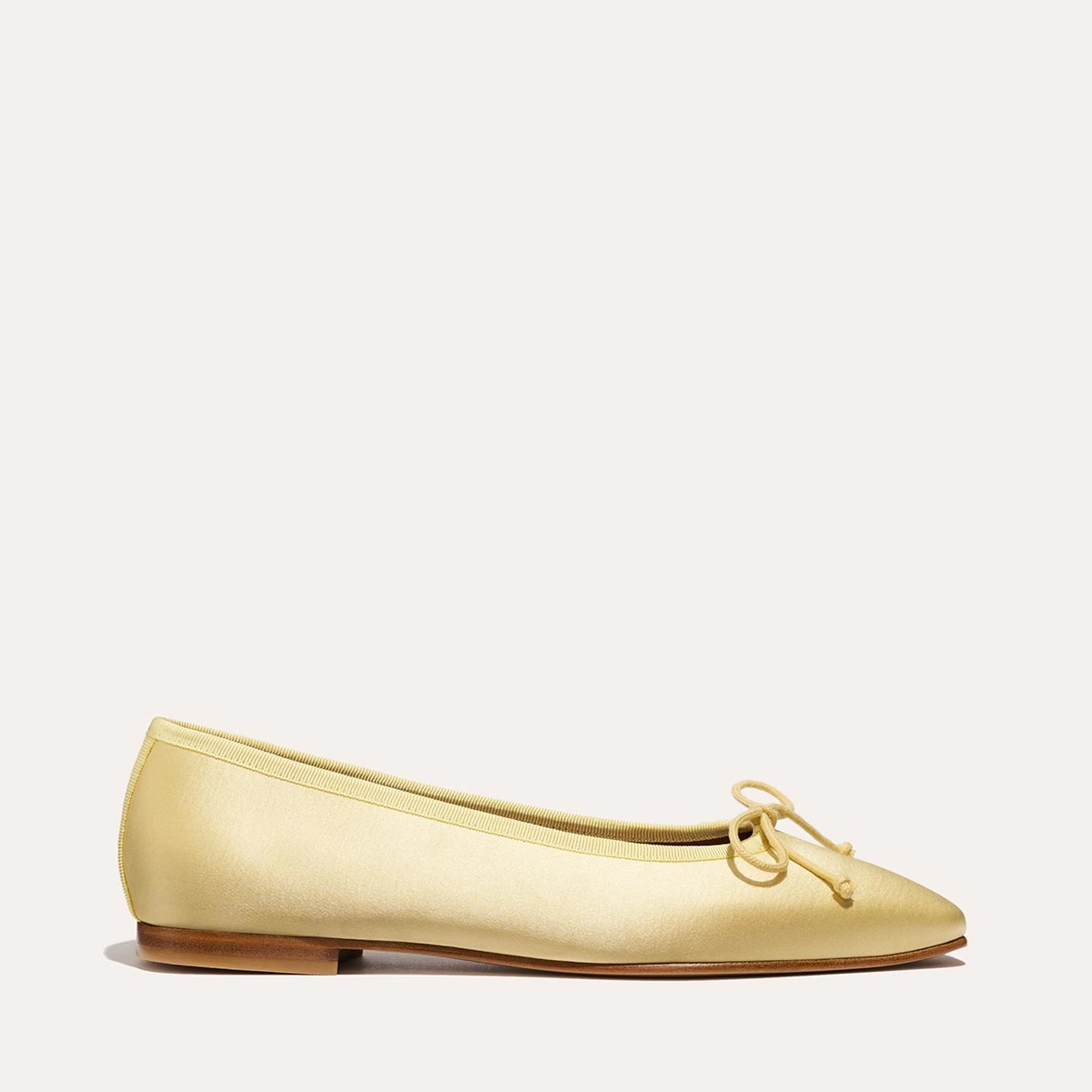 All weather Secure Step The Fonteyn - Butter Satin
