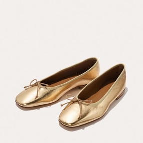 The Fonteyn - Gold Crinkle Nappa Chic Step The Fonteyn - Gold Crinkle Nappa Peace Path Lunch Break